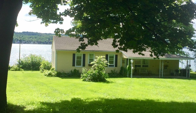 QUINTESSENTIAL FINGER LAKES COTTAGE! CHARM ABOUNDS IN THIS COZY LAKEFRONT GEM!