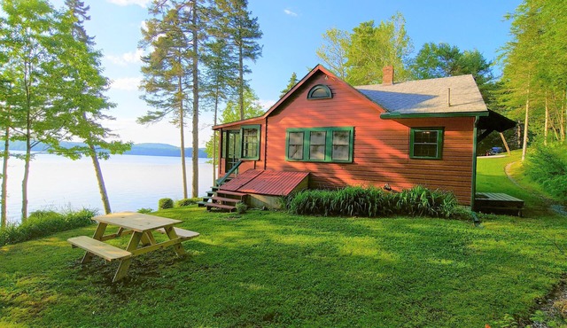 Quintessential Maine Lake Cottage, Quanahawasset, a John Calvin Stevens Original