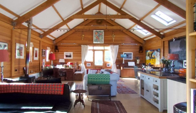 Quirky, rural retreat in secluded setting over-looking wooded valley