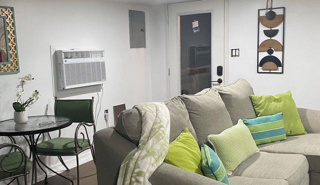 Quite River Cottage on the water