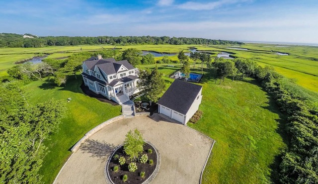 Quivett Compound 419-B Magnificent Mansion, Privacy, Pool, Water Views in Brewster
