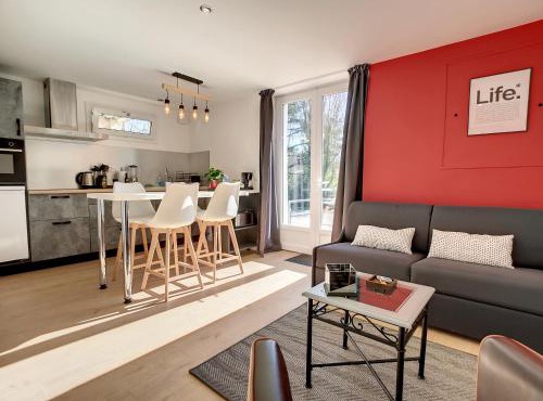 Résidence L'Hermitière, CADRE VERDOYANT-FONCTIONNEL-GRAND CONFORT-PARKING WIFI GRATUIT