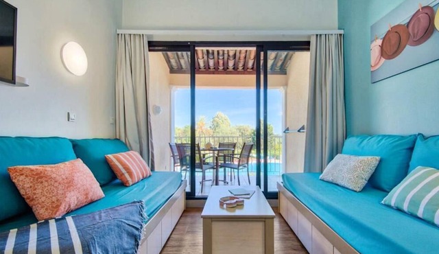 Résidence Pierre & Vacances Les Parcs de Grimaud*** - Apartment for 4 people - 1 bedroom - Terrace or balcony