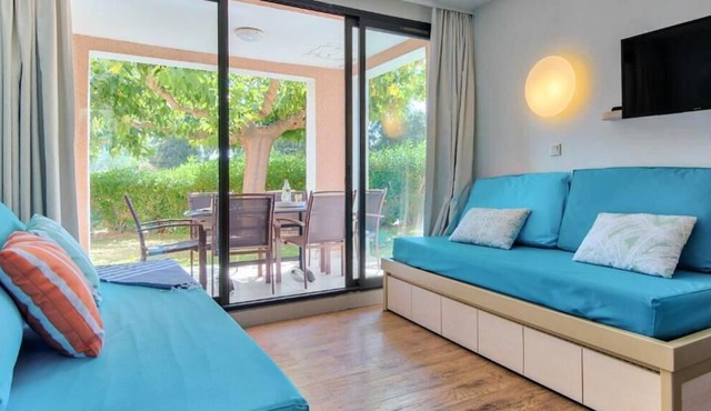 Résidence Pierre & Vacances Les Parcs de Grimaud*** - Apartment for 6 people - 1 bedroom + 1 sleeping area - Terrace or balcony