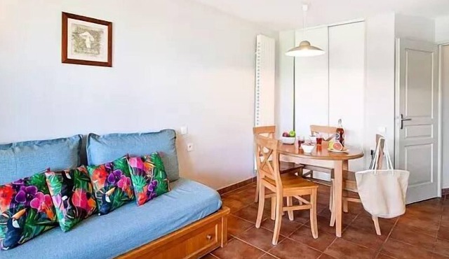 Résidence Pierre & Vacances Les Rives de la Seugne*** - Studio for 5 people - 1 sleeping area - Terrace or balcony