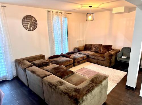 réf rog Chambre Privée dans une villa partagée