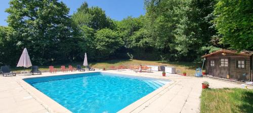 Réole Gîte familial au calme - parc, piscine & parking