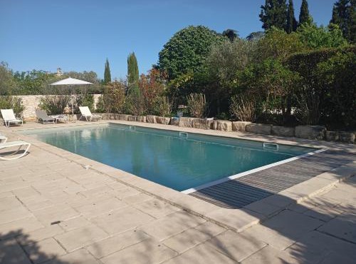 Résidence de vacances avec piscine