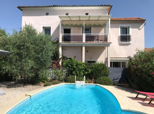 Résidence méditerranéenne, piscine, jardin pour 6 personnes