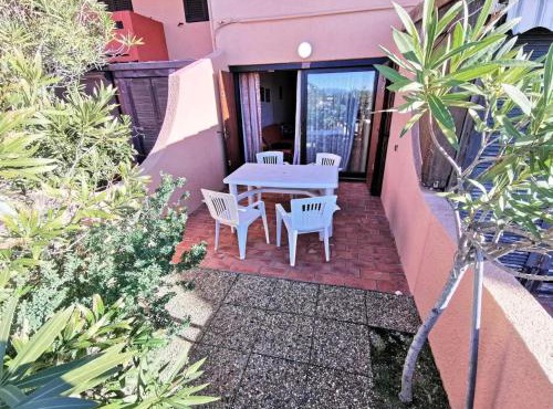 Résidence Maisons De La Mer 2 - Grand studio avec coin nuit et terrasse en rez de chaussée pour 4 personnes à Port Leucate. Réf: 1MM2 233 MAE-5494