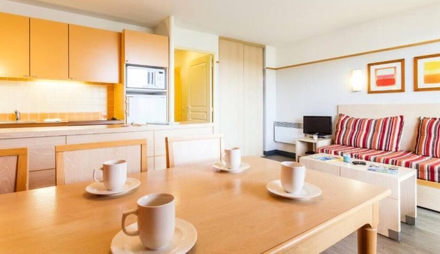 Résidence Pierre & Vacances Le Moulin des Cordeliers*** - Apartment for 6 people - 1 bedroom + 1 sleeping area - Terrace or balcony
