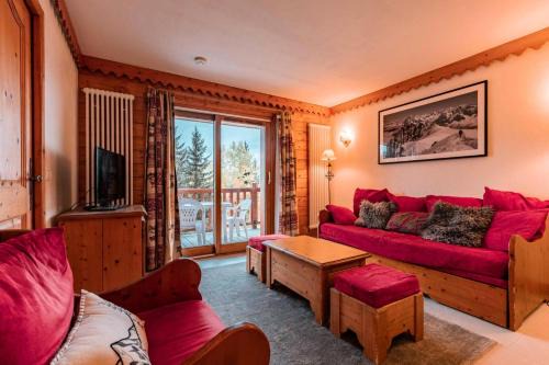 Résidence Roselend - Grand 4 pièces offrant de belles surfaces situé dans une résidence au village du chantel ,proche des pistes et avec piscine MAE-8204