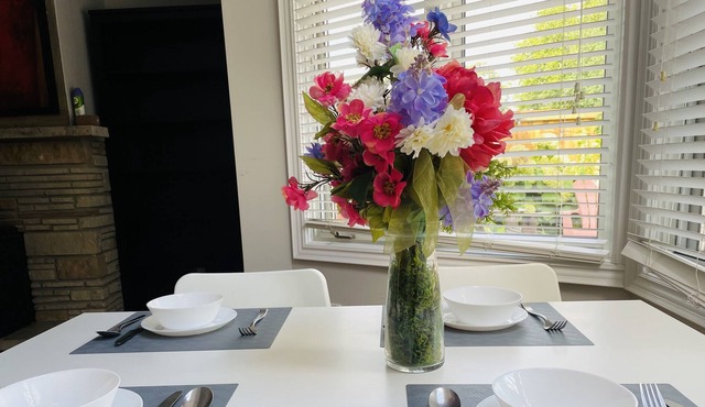 R#2 - A spacious & modern bedroom with shared bathroom