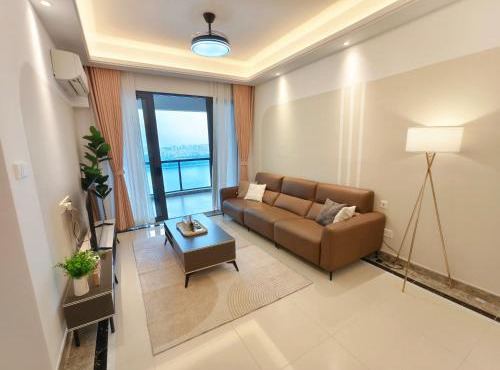 R&F Sea View 2BR New Luxury Design 5pax, Pet Friendly 1CP Netflix I CIQ RTS High Floor Unblock Super Sea View