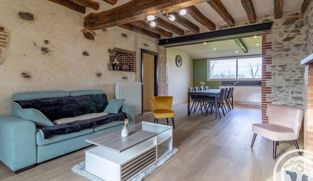 Rural Retreat in Mauges: Cozy Cottage with Terrace, Near Top Tourist Spots & Private Fishing Pond