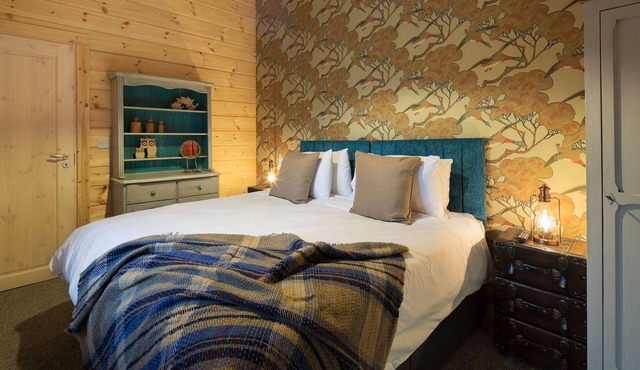 Rough Fell - sleeps 6 guests in 3 bedrooms