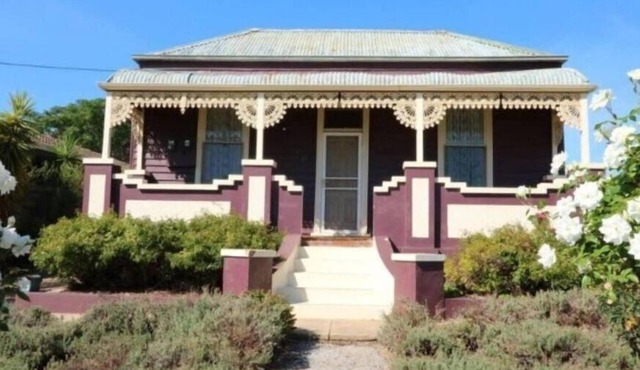 R&R Blue Diamond Luxury Cottage Maryborough, Vic