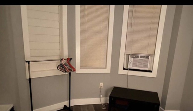 (R1)Journal square private room