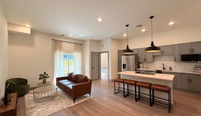 [R13] 2BD/2.5BA Condo. Brand New, Furnished & Work-Ready!