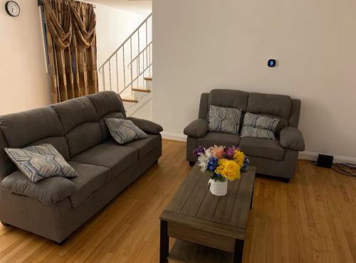 R2 Near to Towson and Morgan University