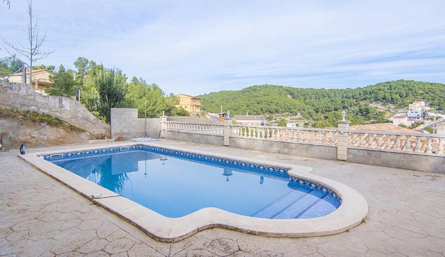 R83 Villa Rosales