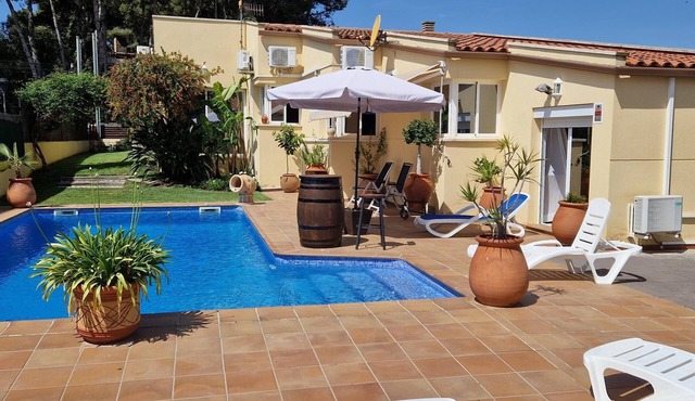 R88 Villa Vista Alegre