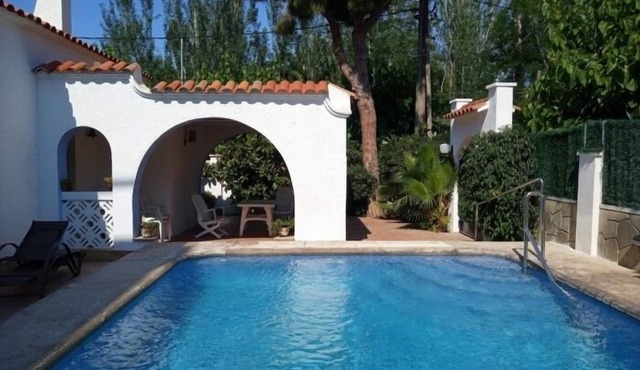 R94 Villa Calafell Beach