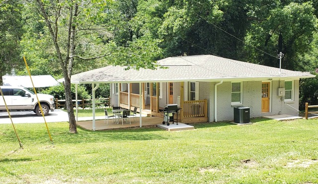 Rabun Get-A-Way - Clayton, GA