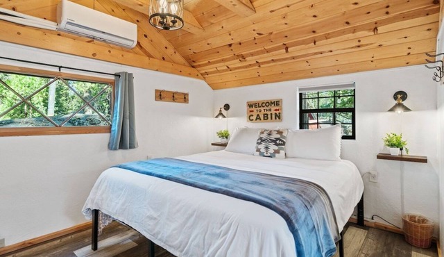 Raccoons Hallow is a cute studio apartment centrally located in the heart of Shaver Lake