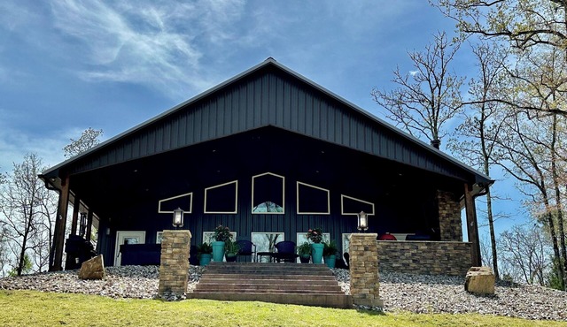 Race Weekend and Lake Getaway with a Hot tub in this Lovely 3 Bedroom Lake House