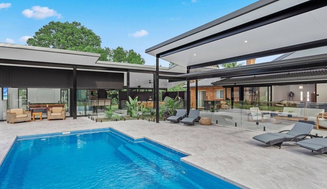 Racecourse Resort - acerage with a pool.