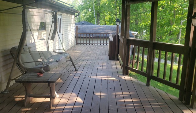 Rachel's Cabin by the Lake