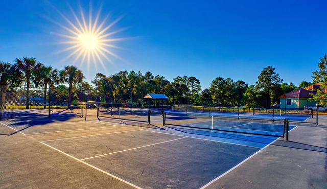 Racquet Retreat 1b/1b