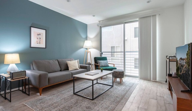 Rad Westwood 1BR w/W/D, rooftop, walk to Century City by Blueground
