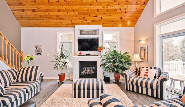Rader's Haven Airy LakeView