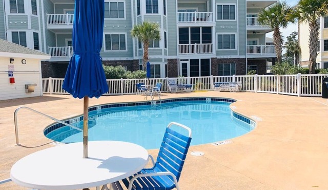 Radiant and bright condo in the center of MB