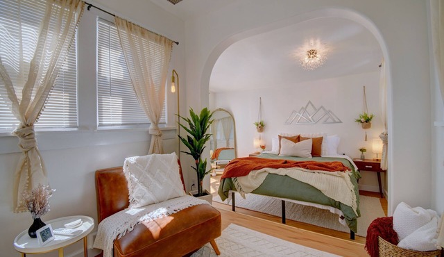 Radiant Historic Downtown Home I Lots of Light I Covered Parking