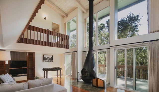 Radiant Monterey Escape 4bed/3bath