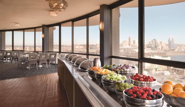 Radisson Hotel Cincinnati Riverfront