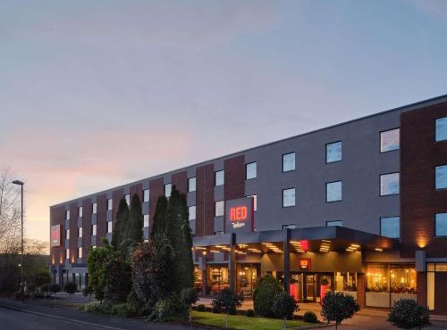 Radisson RED London Gatwick Airport