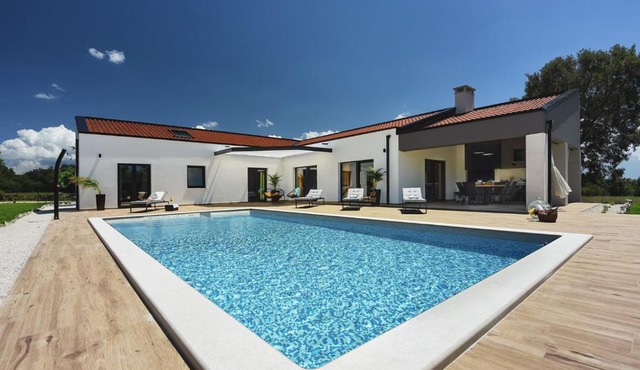 Radola Residence