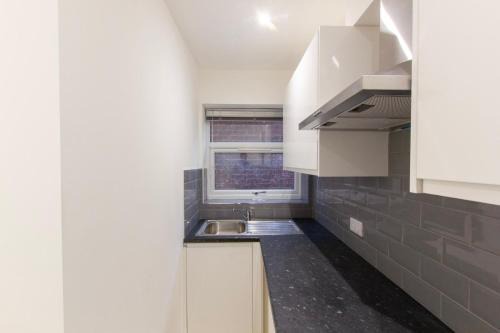 Radstock Road - Room 4a