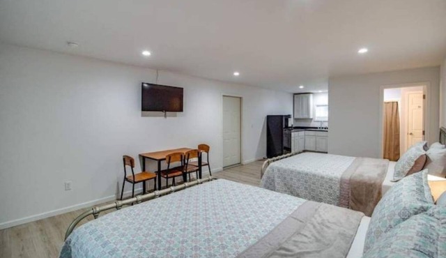 Rafton Inn Vacation Cottage 73