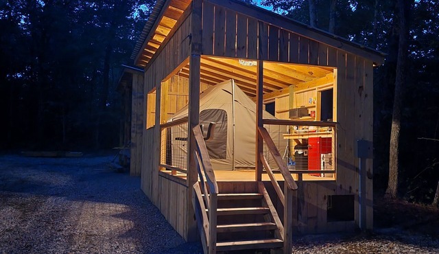 Ragnar's Retreat - Charming cabin in wonderful Pikeville with WiFi