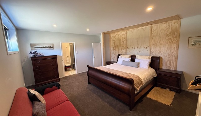 Rail Trail Bach- Central Ranfurly/Bike-Friendly/2 Bed 2 Bath