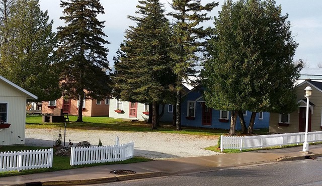 Rainbow Cabins (Blue Cabin #2)
