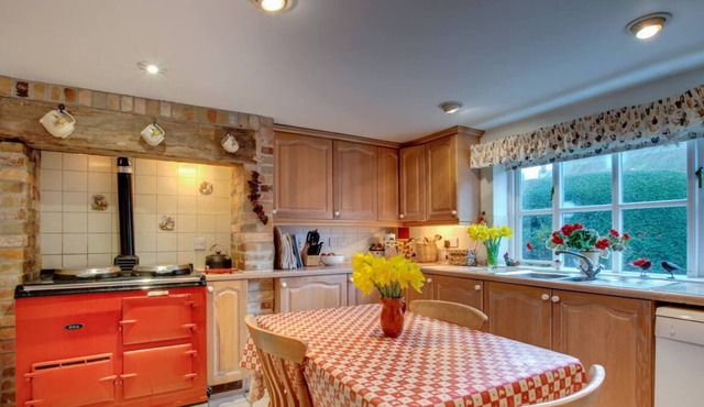 Rainbow Cottage in Litton Cheney