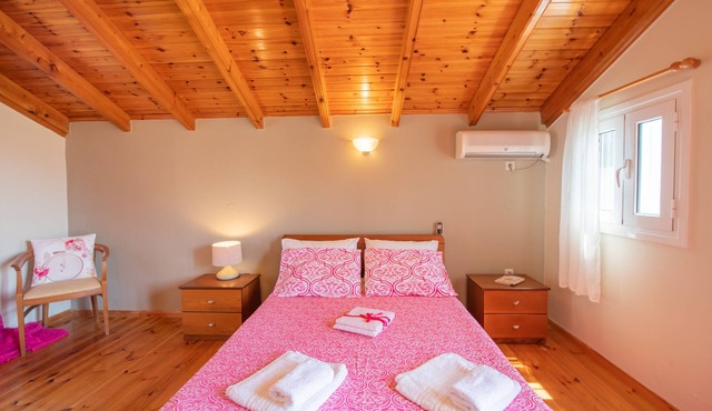 Rainbow mazonete, Pelekas beach, 40 meters from the sea