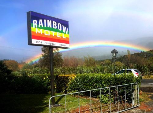 Rainbow Motel & Hot Pools