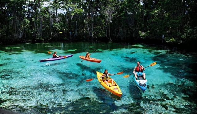 Rainbow River Pool House - KAYAKS and Floating Tubes - Heated Pool!